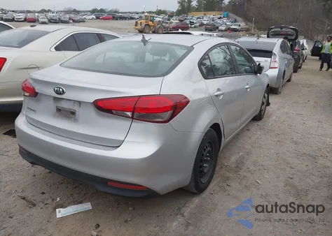 2017 Kia Forte Lx z USA, uszkodzony, nr VIN 3KPFL4A77HE153899